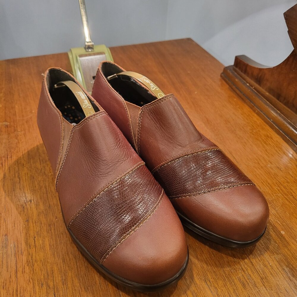 SAS Brown Leather Slip-on Loafers Size 9 Wide